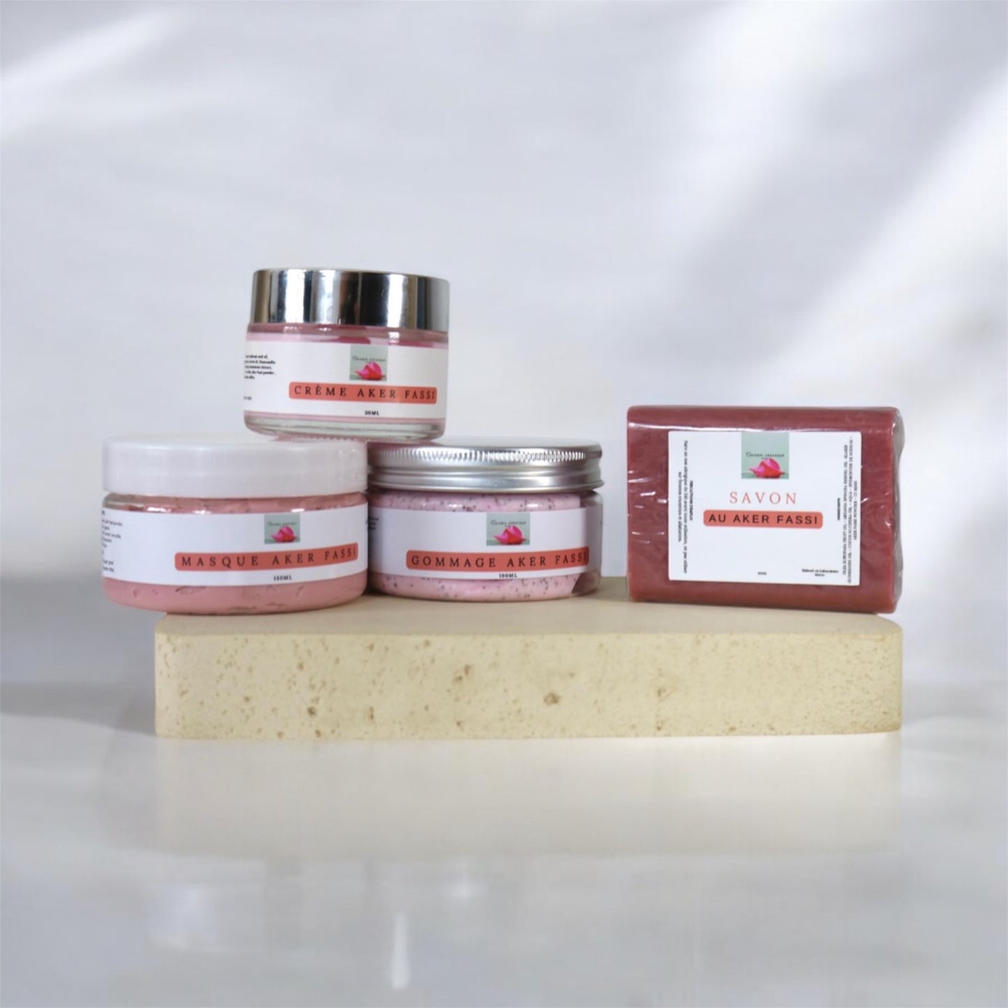 Routine Skincare Aker Fassi
CS Beauty
Gamme : Soins Naturels Visage | Aker Fassi
⸻
Description :
Plongez dans l’univers de la beauté orientale avec le rituel