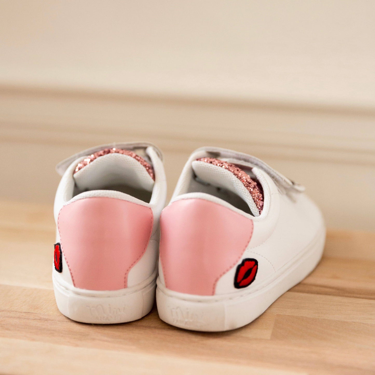 Mini Edith-Little Sister: WHITE