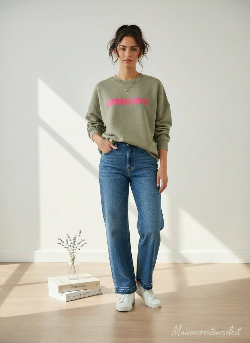 Titre : Sweat oversize “Amour”