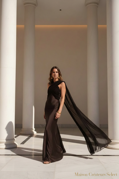 Robe Élégance Chocolat – Robe longue avec cape fluide
