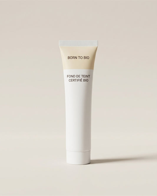 Fond de teint certifié bio Born to Bio, tube souple, vue de face sur fond pierre