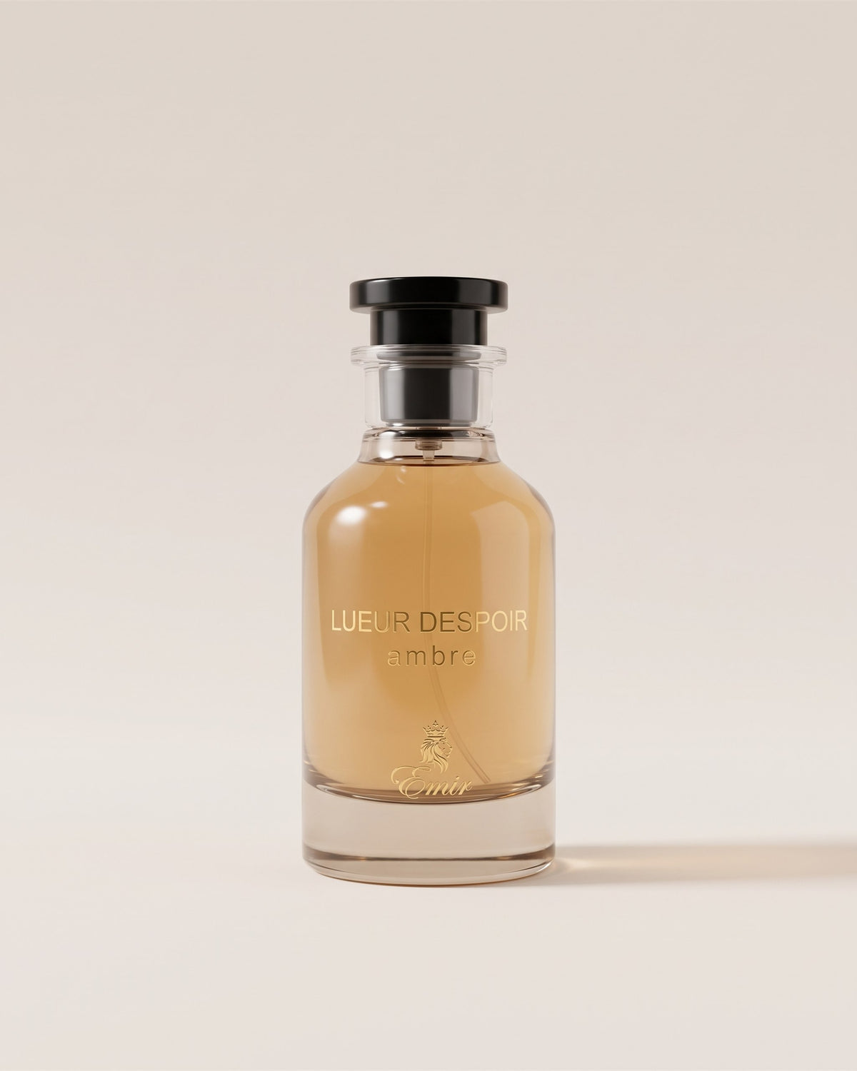 Eau de parfum Lueur d'Espoir Ambre de Paris Corner, flacon ambré à bouchon noir
