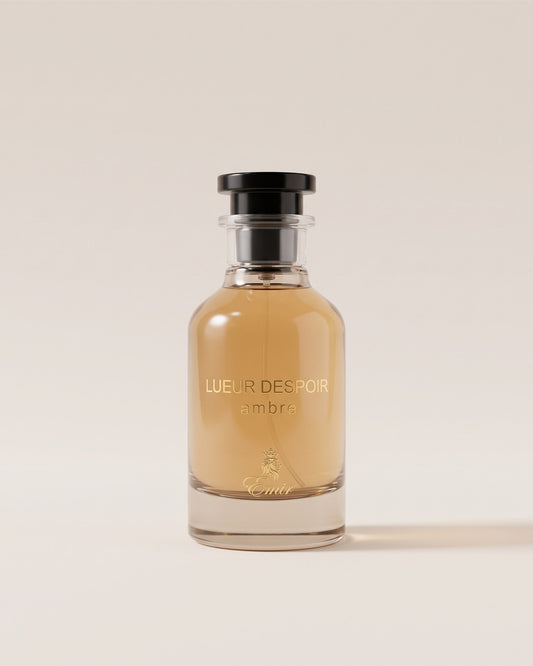 Eau de parfum Lueur d'Espoir Ambre de Paris Corner, flacon ambré à bouchon noir