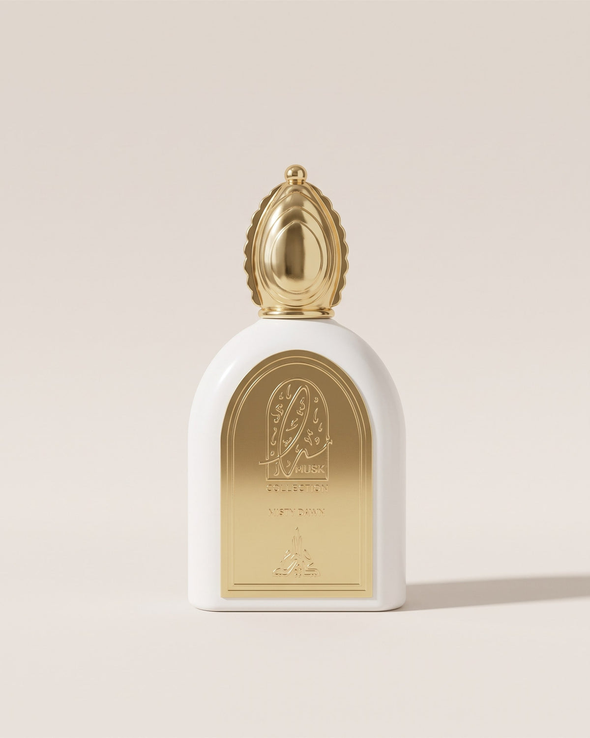 Eau de parfum Misty Dawn de Musk Collection, flacon blanc à bouchon doré en dôme